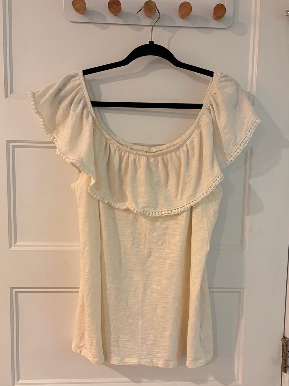 Old Navy Women’s Cream Off-Shoulder Ruffle Top | XL